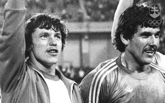 Aj Slováci František Kunzo a Stanislav Seman sa v Moskve tešili z historického olympijského víťazstva futbalistov ČSSR.