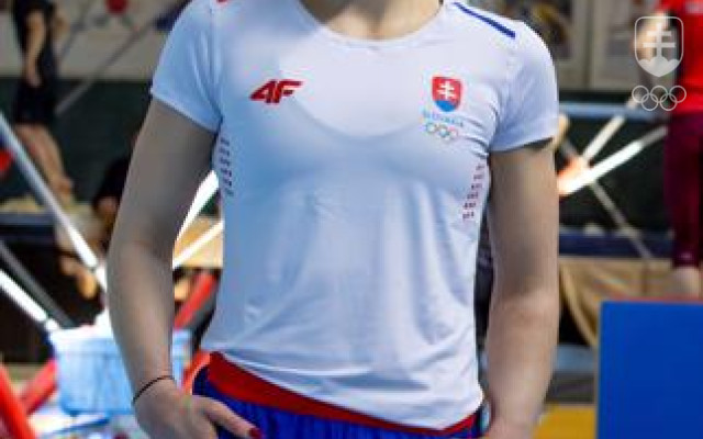 Športová gymnastka Barbora Mokošová v olympijskom oblečení našej výpravy.