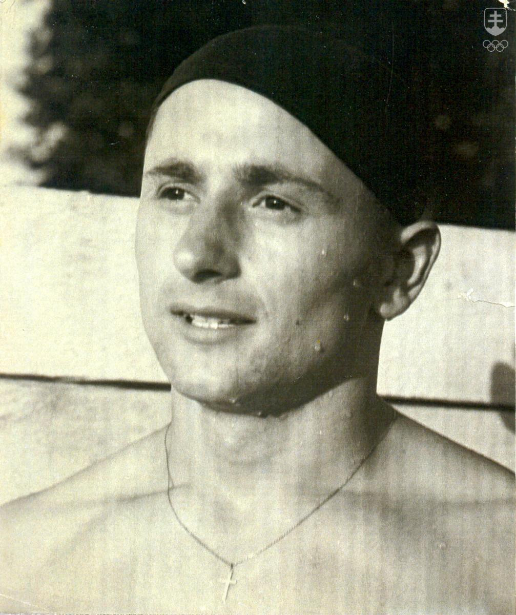 Ľudovít Komadel v čase, keď bol ešte len veľmi perspektívny mladý plavec. FOTO: ARCHÍV - SOV SOŠM